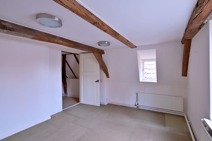 Photo 25 of Menstraat 15-A