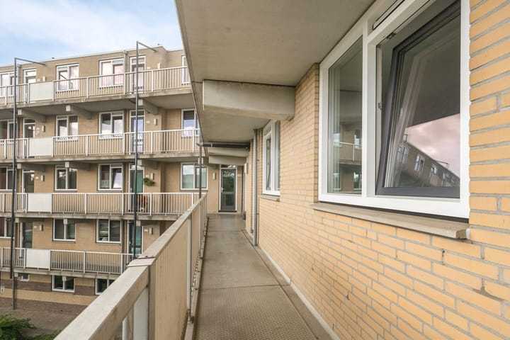 Photo 8 of Staalstraat 140