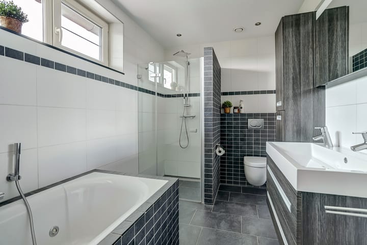 Photo 28 of H.W. van Heelstraat 1-B