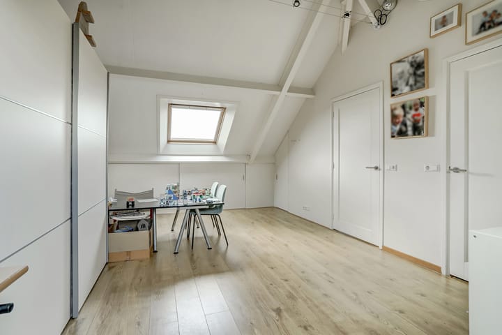 Photo 32 of H.W. van Heelstraat 1-B