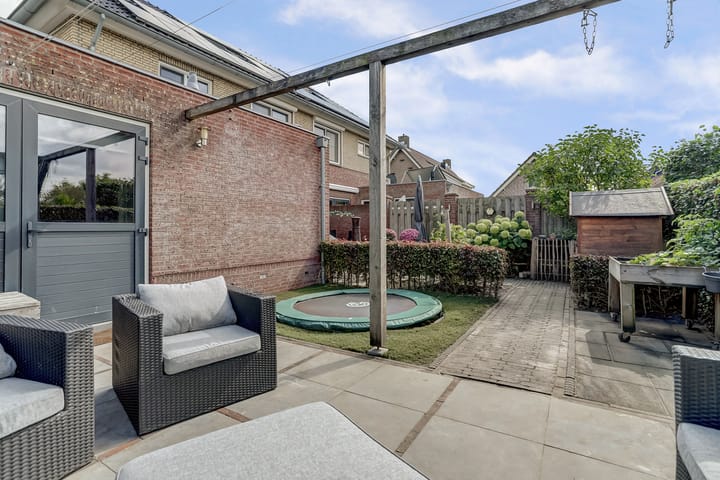 Photo 34 of H.W. van Heelstraat 1-B