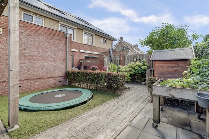 Photo 35 of H.W. van Heelstraat 1-B