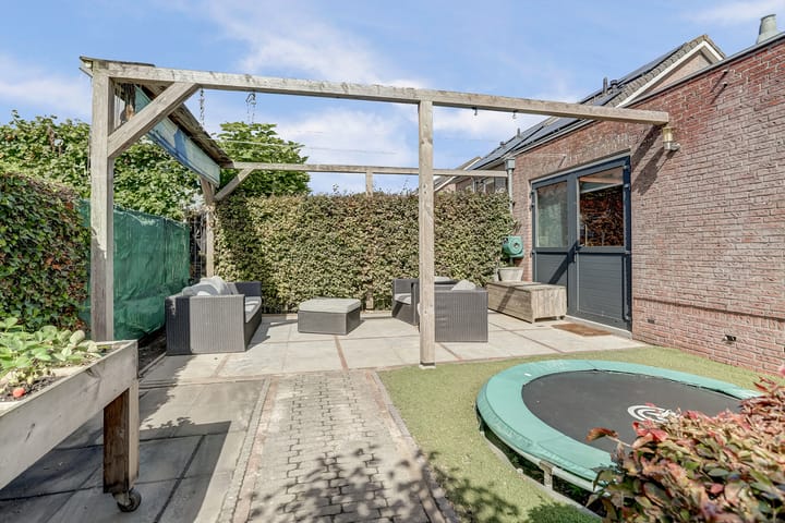 Photo 36 of H.W. van Heelstraat 1-B