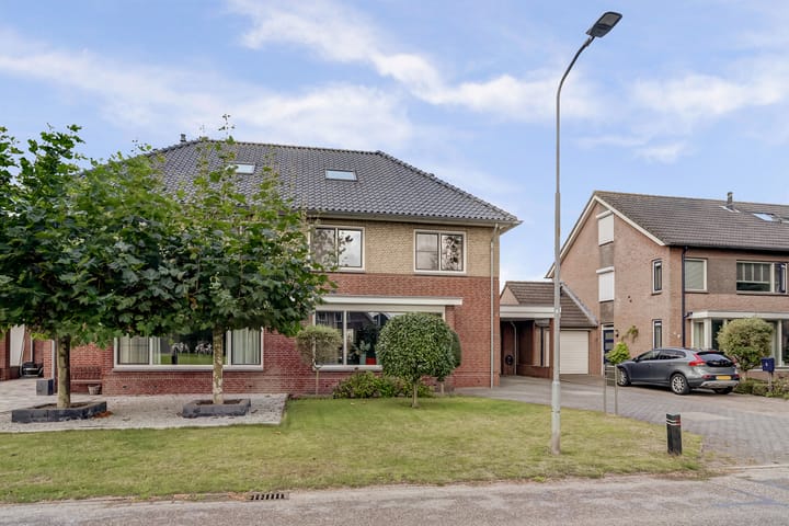 Photo 39 of H.W. van Heelstraat 1-B