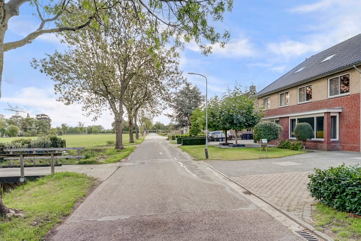 Photo 42 of H.W. van Heelstraat 1-B