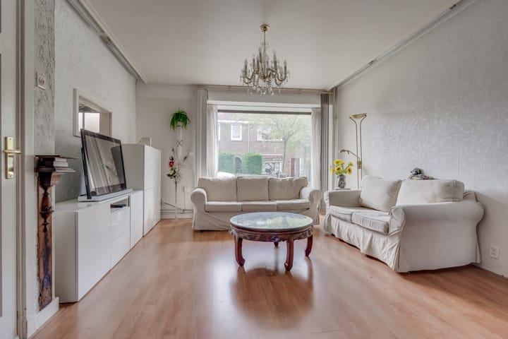 Photo 4 of Van den Broekelaan 3