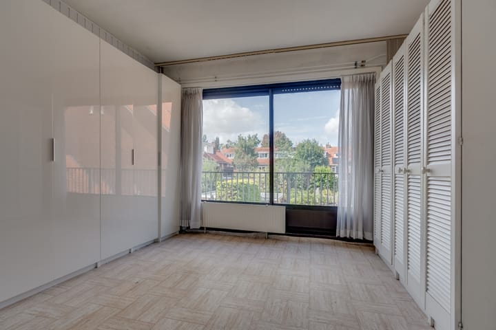 Photo 19 of Van den Broekelaan 3