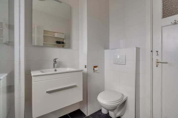 Photo 28 of Van den Broekelaan 3