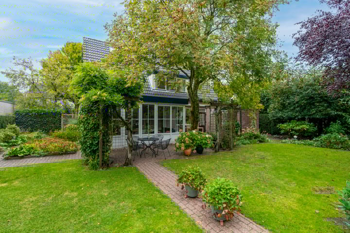 Foto 3 van Bitterschoten 9