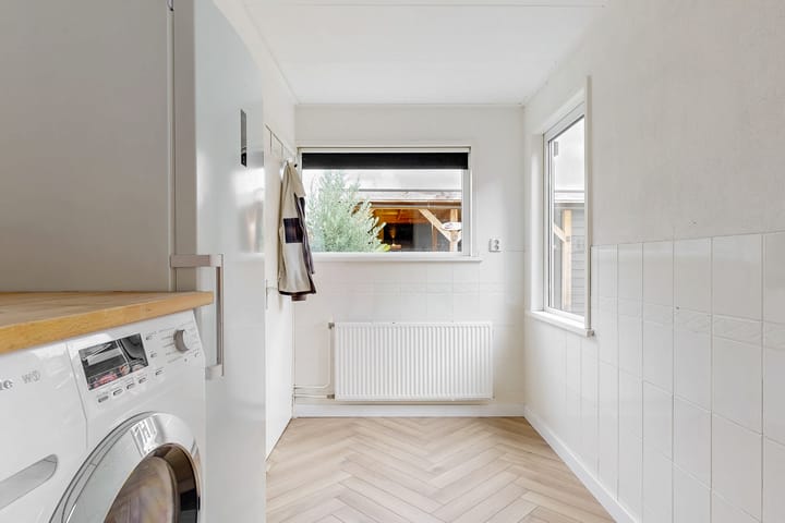 Photo 13 of Kennemerstraatweg 413