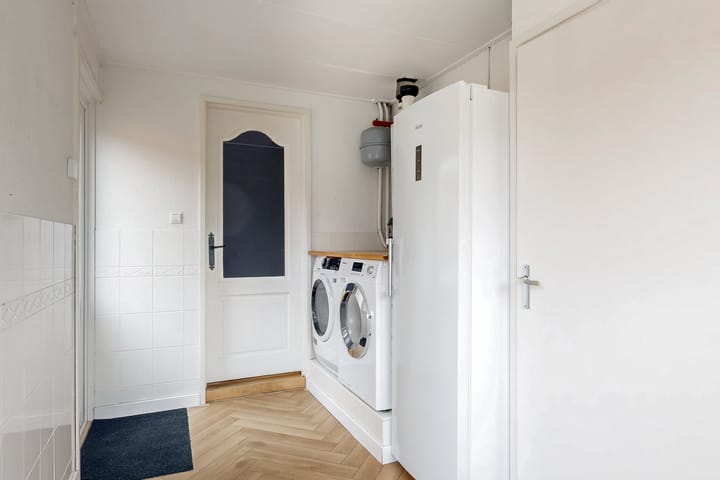 Photo 14 of Kennemerstraatweg 413