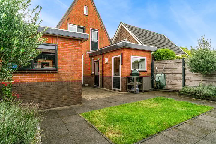 Photo 34 of Kennemerstraatweg 413