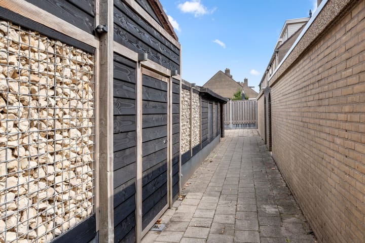 Photo 10 of Achterstraat 30