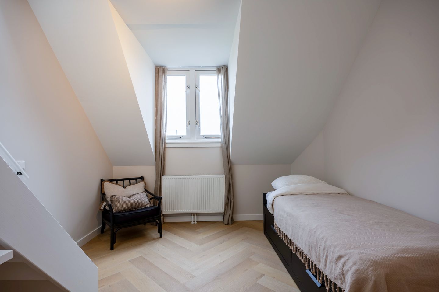 Foto 29 van van Nispenstraat 234