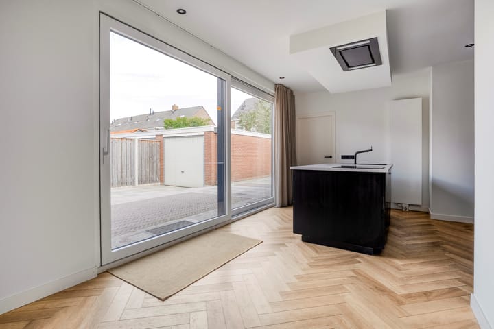 Foto 11 van Wentholtstraat 60