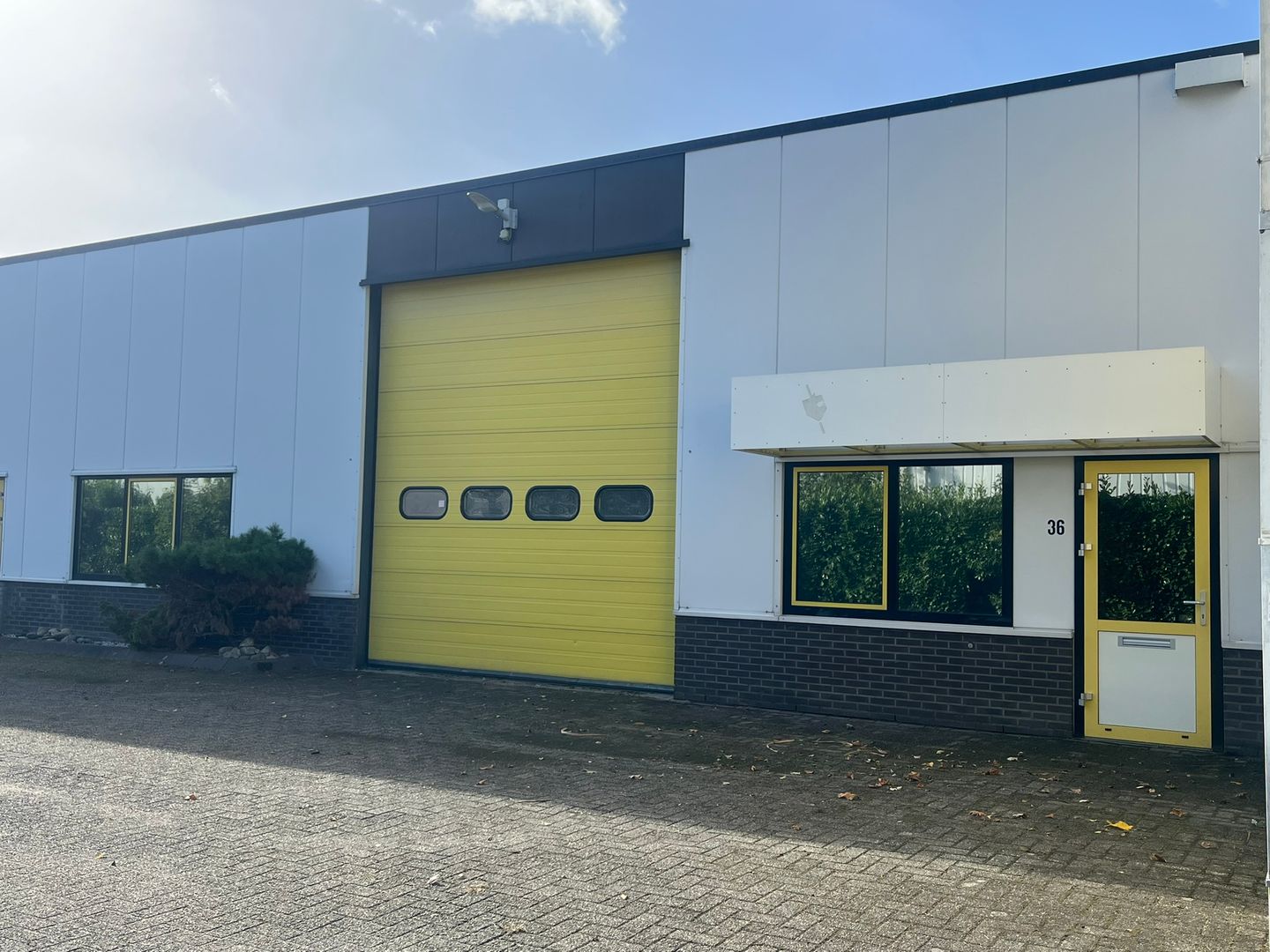 View photo 1 of De Chamotte 36