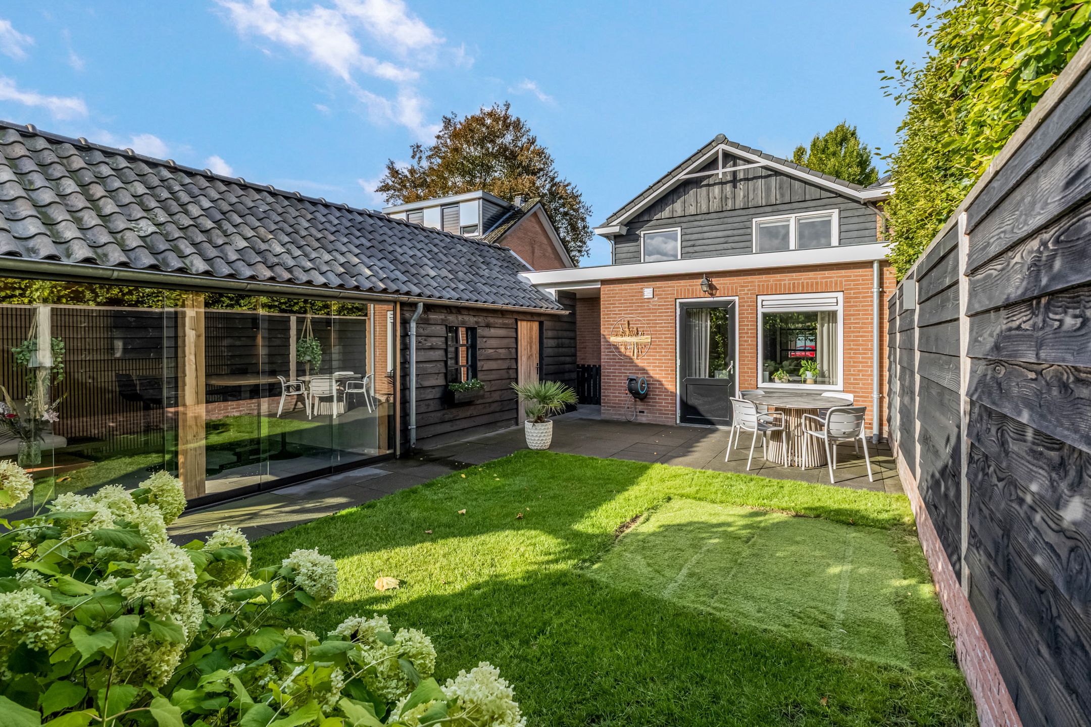 Photo 3 of Dorpsstraat 144