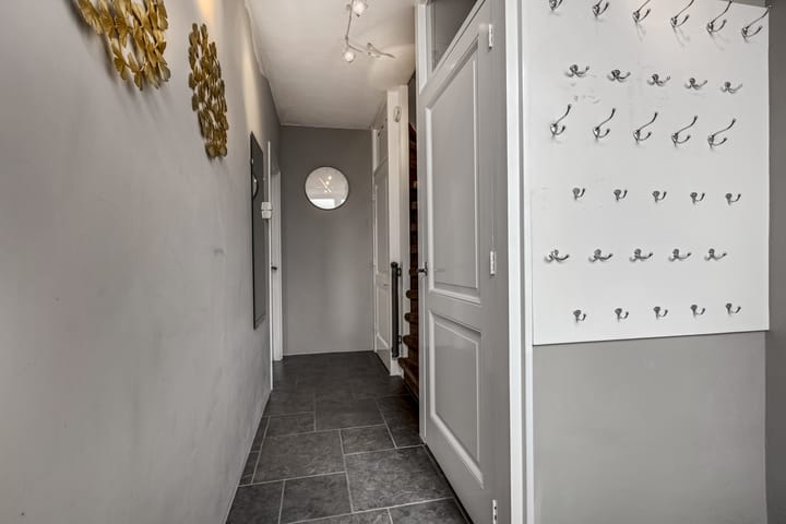 Foto 7 van Burg W E v Weedelaan 7