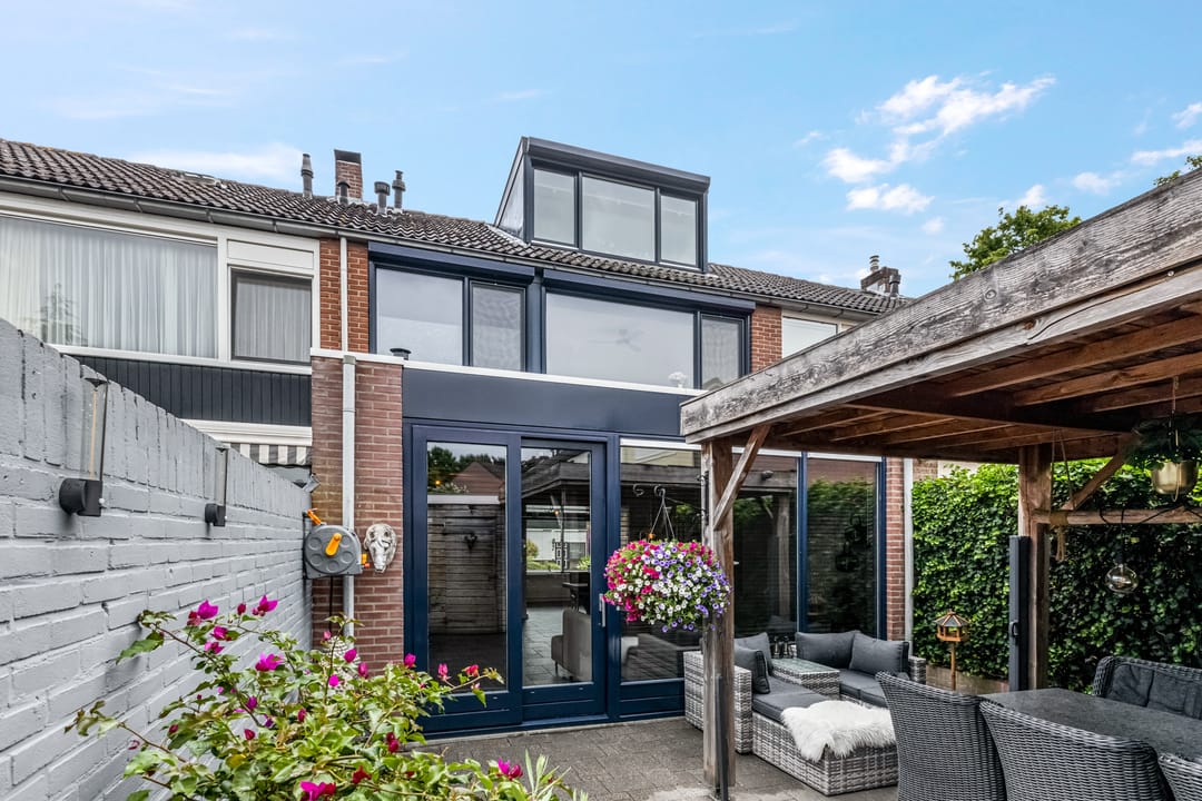 Foto 31 van Burg W E v Weedelaan 7