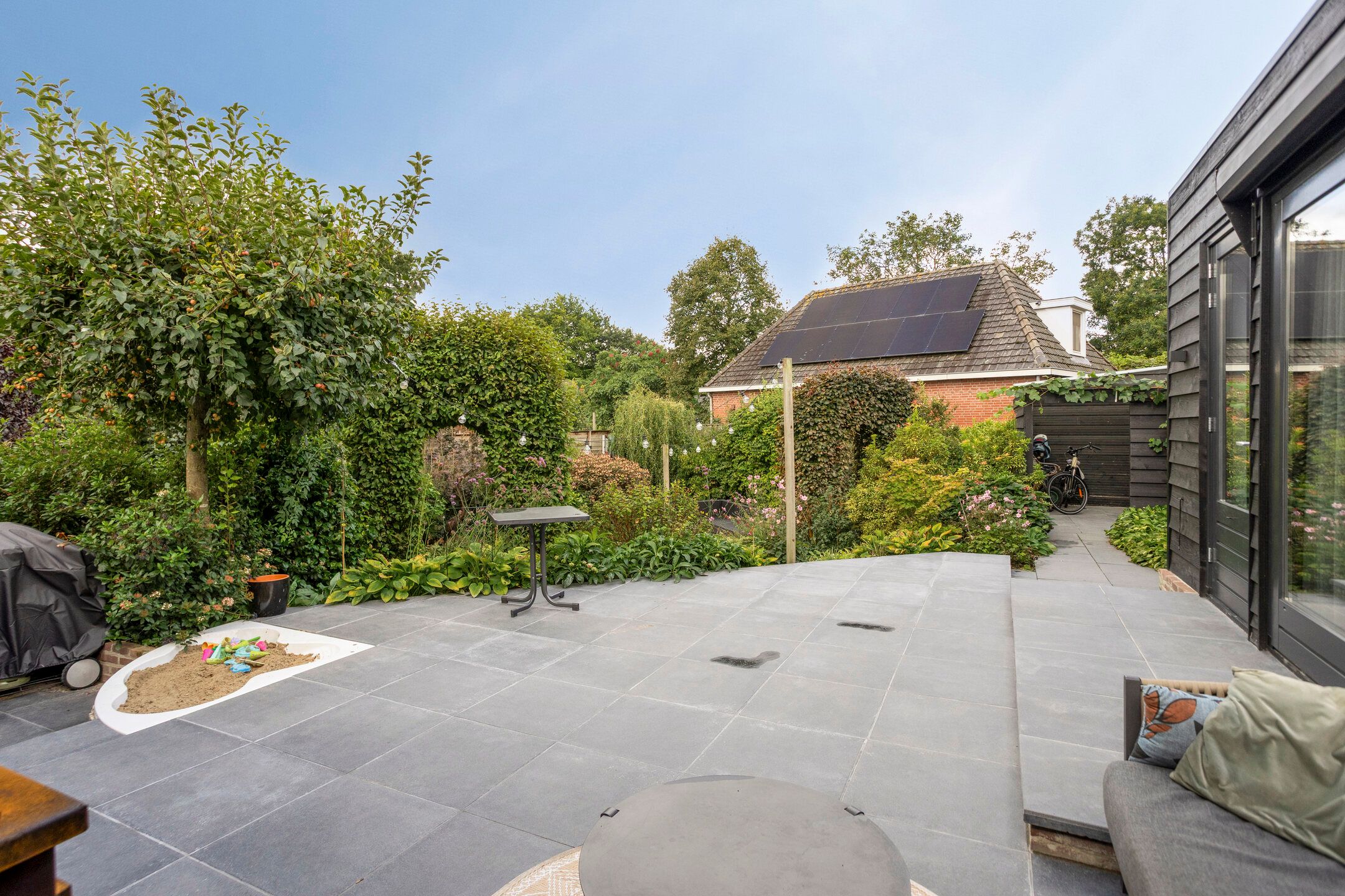 Photo 27 of Rogstraat 37