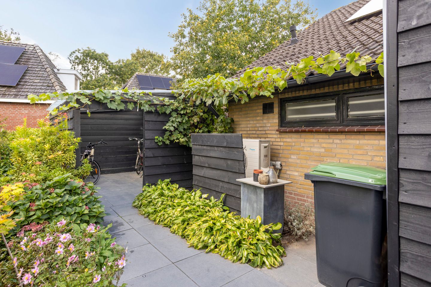 Photo 29 of Rogstraat 37