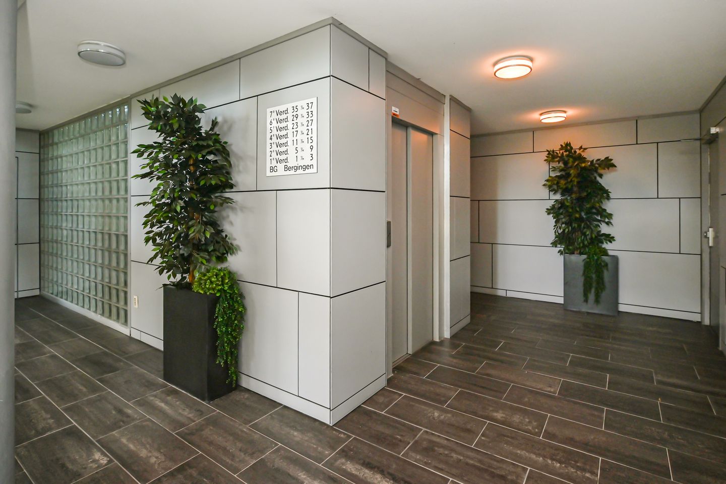 Photo 4 of Waterleliekade 1