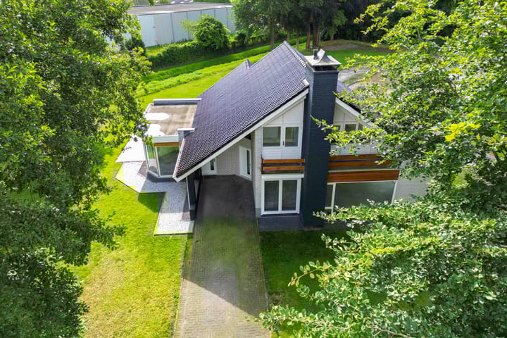 Photo 2 of Hellendoornseweg 36