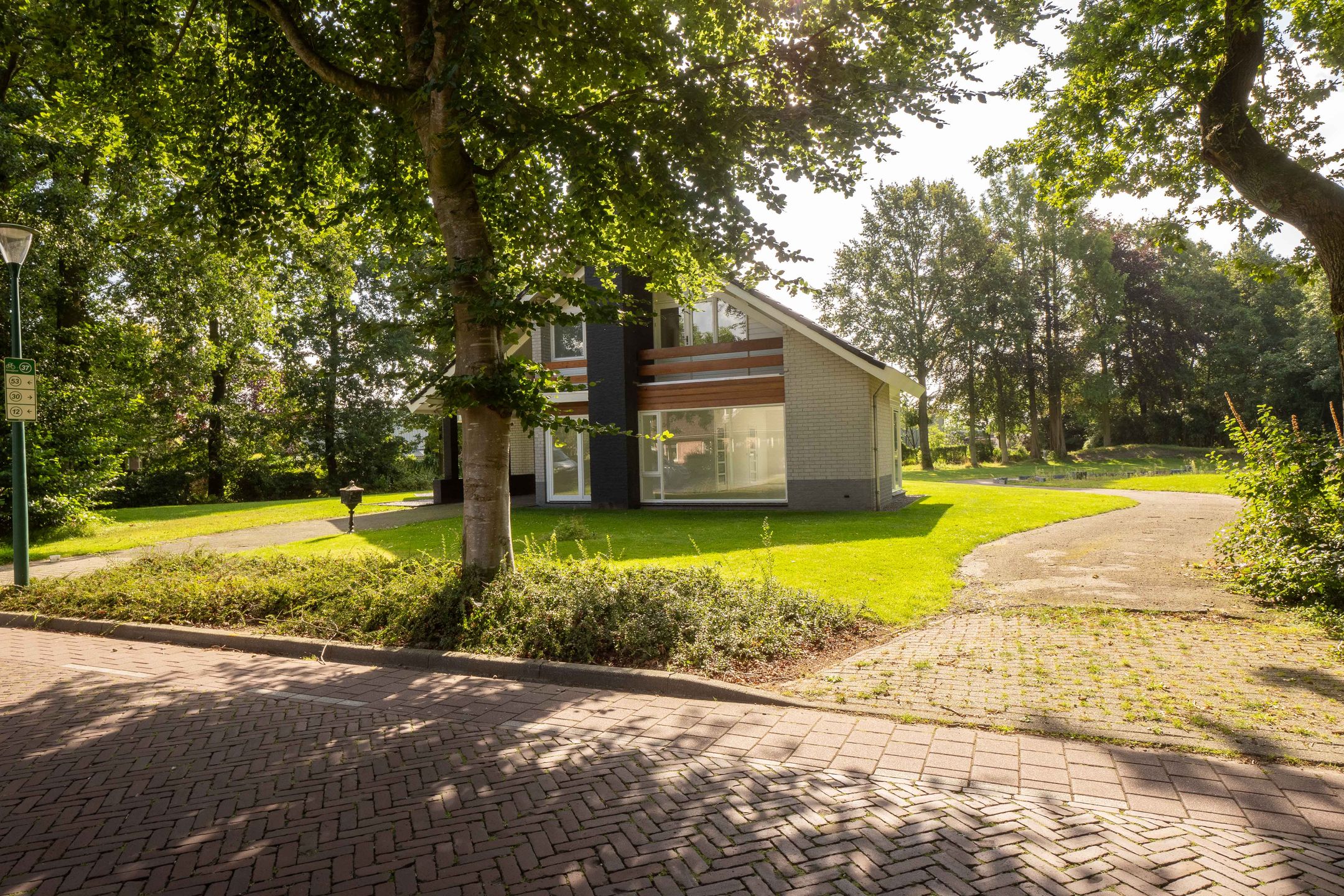 Photo 48 of Hellendoornseweg 36