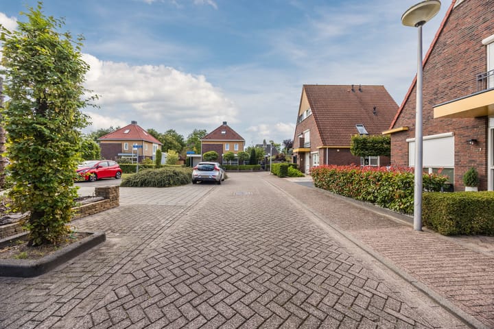 Photo 7 of Piet Stoffelenstraat 16