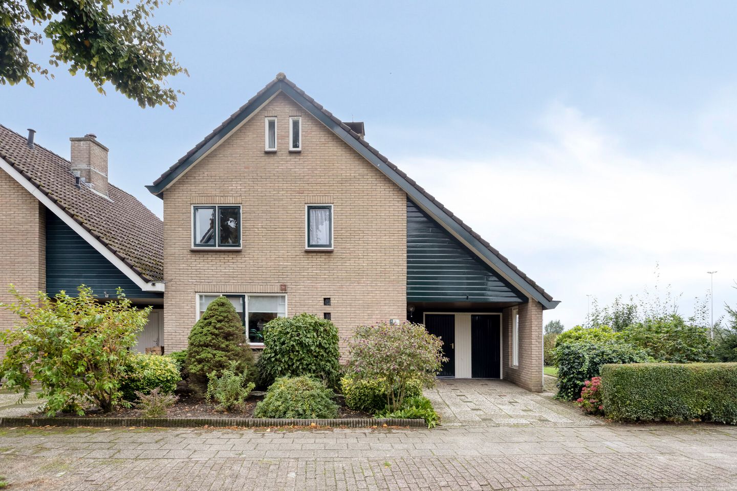 Foto 1 van Meester Koolenweg 28