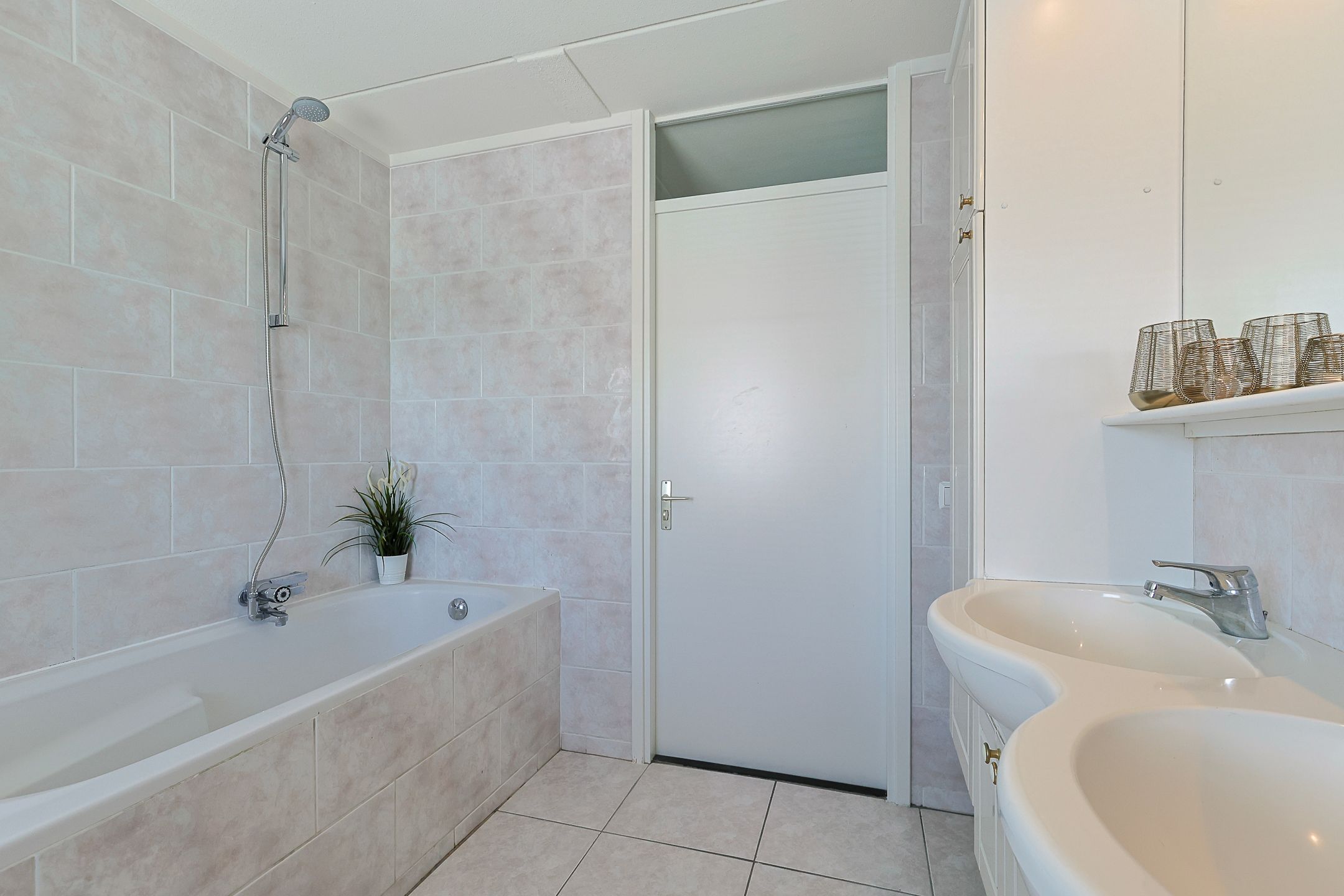 Foto 36 van Costa Ricastraat 71