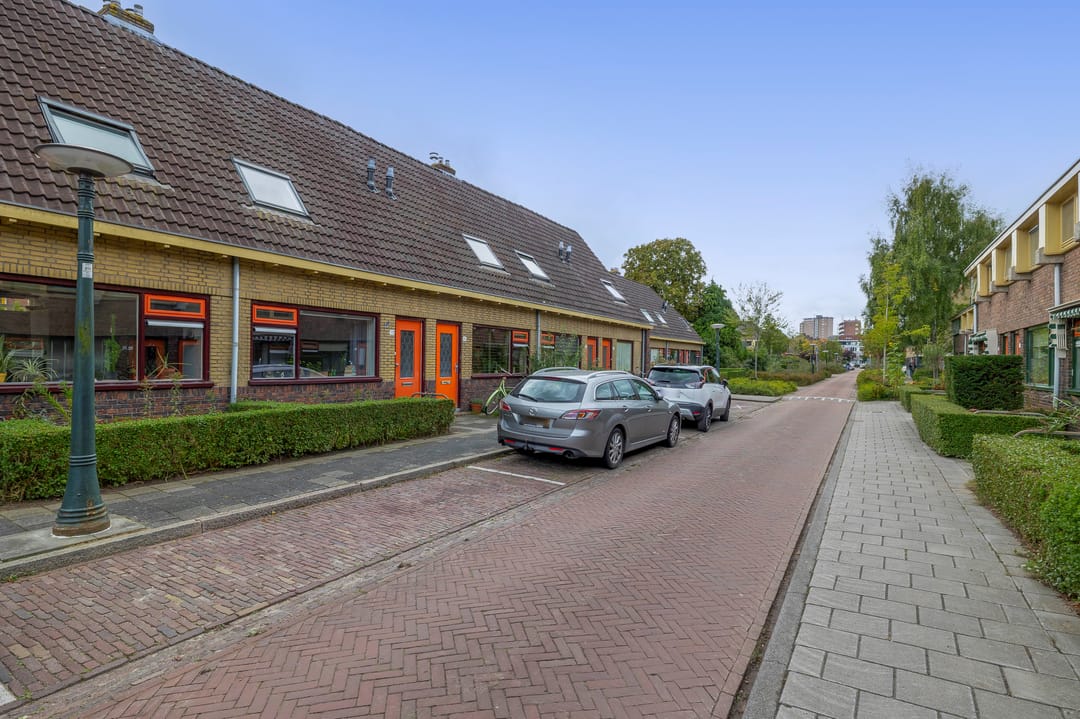 Photo 37 of Begoniastraat 82