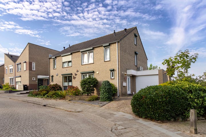 Foto 2 van Orchideehof 15