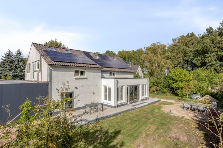 Photo 46 of Voordijk 45