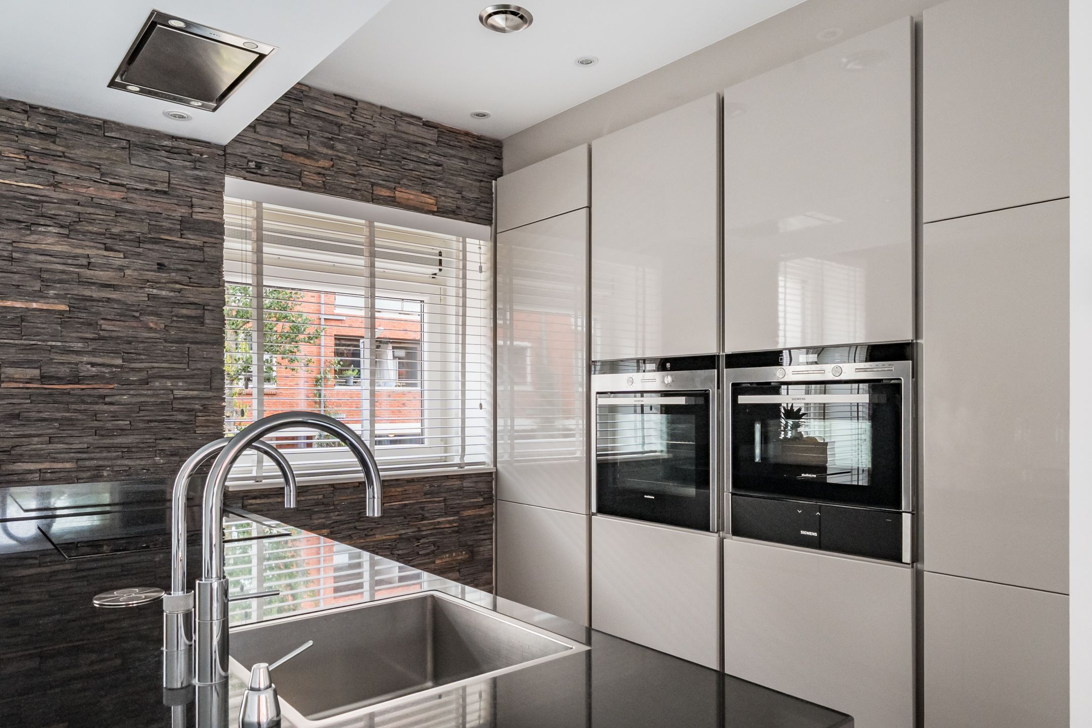 Foto 9 van Hooftstraat 4