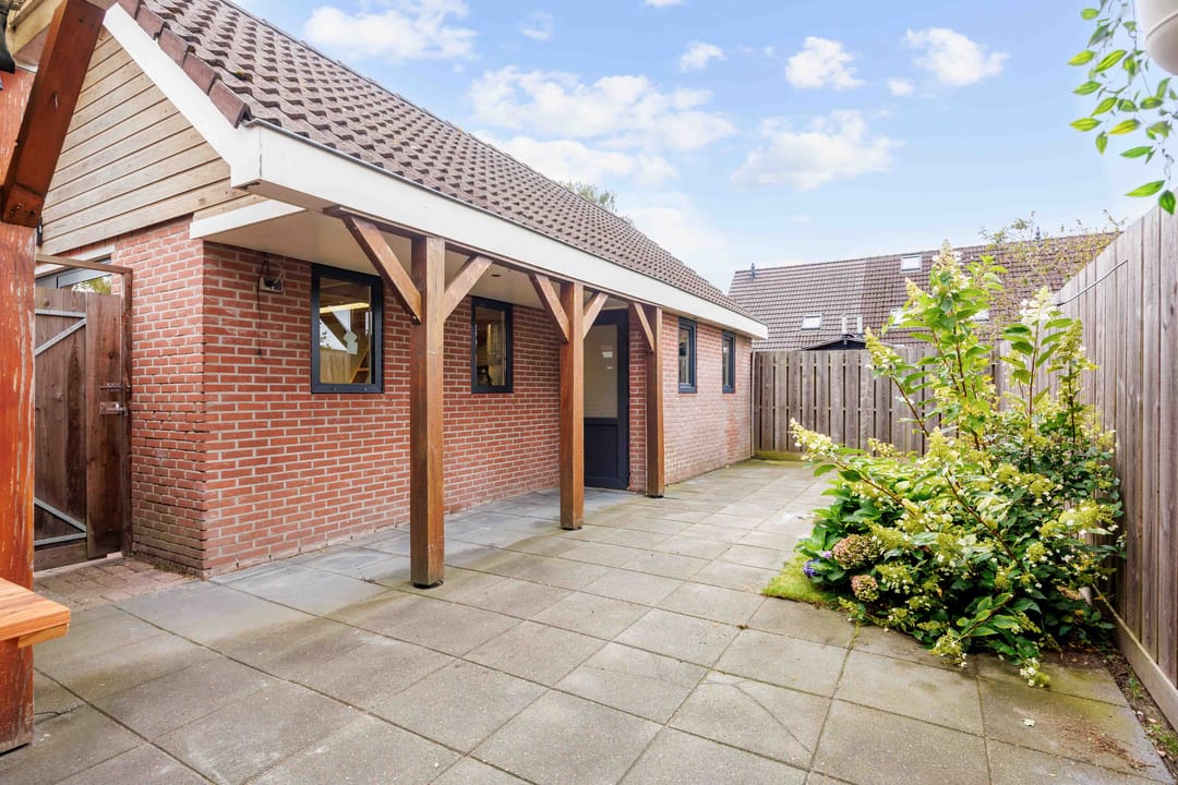 Photo 37 of Dokter Beumerstraat 52