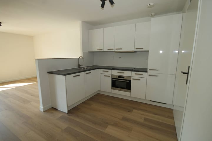 Foto 4 van Mies Ruthplaats 32