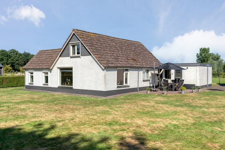 Photo 34 of Rheezerveenseweg 57