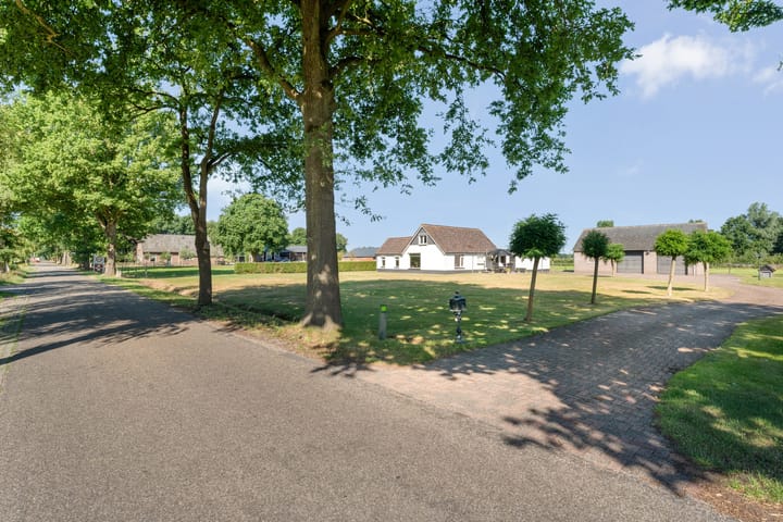 Photo 44 of Rheezerveenseweg 57