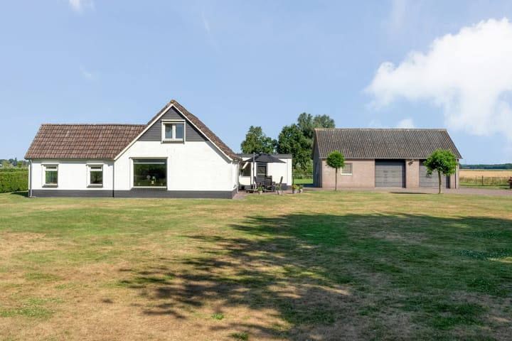 Photo 46 of Rheezerveenseweg 57