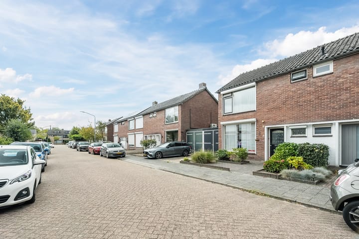 Photo 34 of Van Kinschotstraat 8