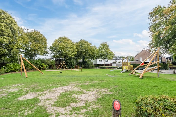 Photo 35 of Van Kinschotstraat 8