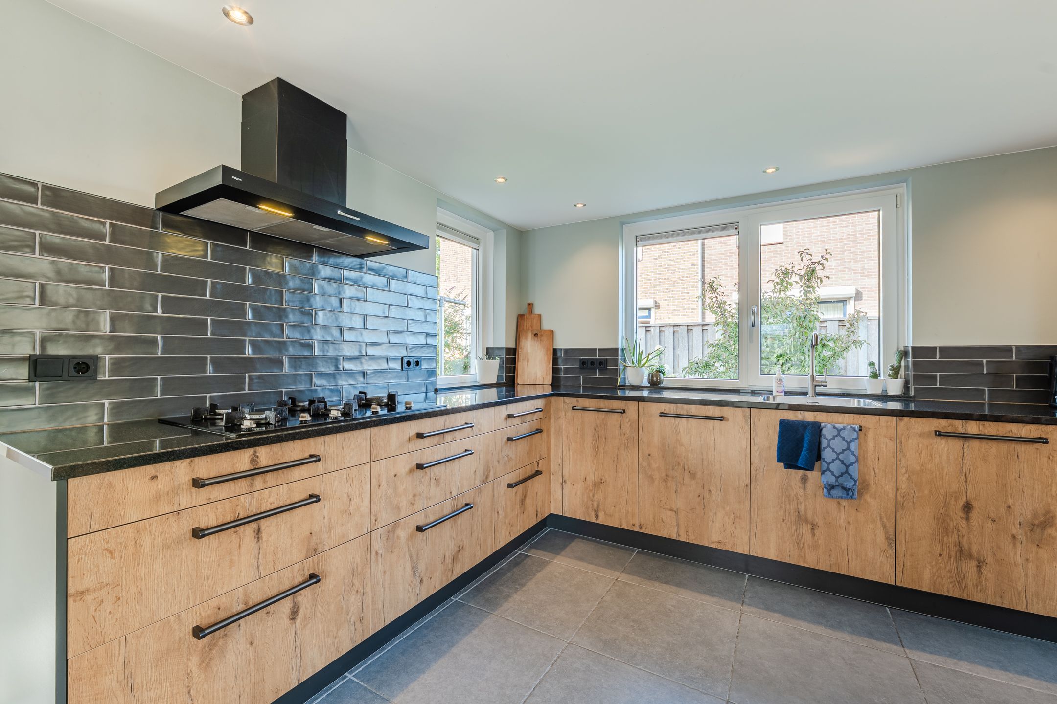 Foto 15 van Perebomenweg 51