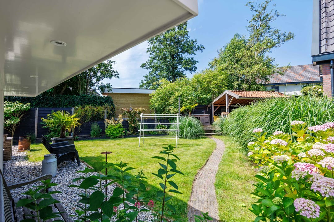 Photo 38 of Harlingerweg 41
