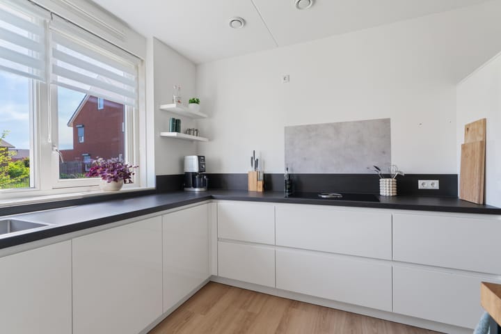 Foto 15 van Biezenstraat 1