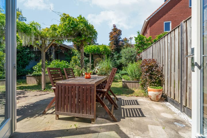 Foto 30 van Biezenstraat 1