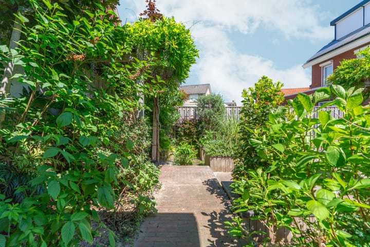 Foto 33 van Biezenstraat 1