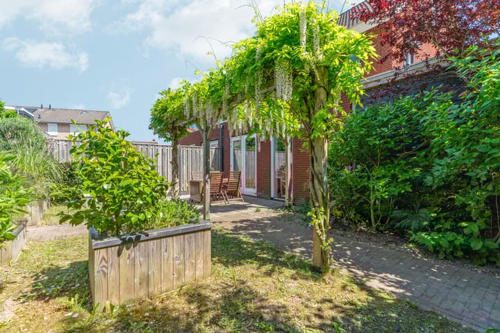 Foto 39 van Biezenstraat 1