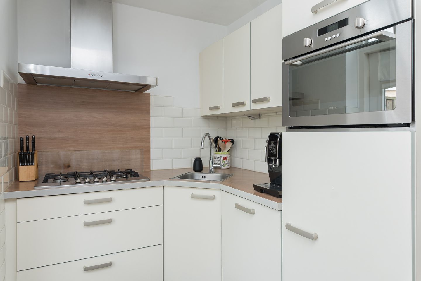 Photo 4 of Kwaadeindstraat 51