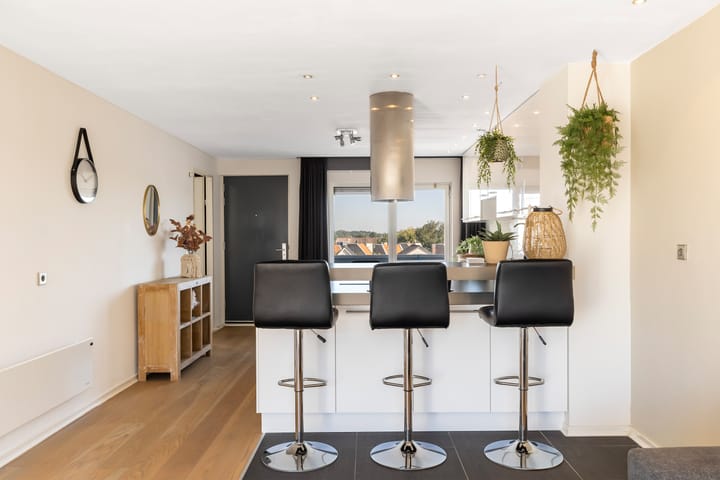 Photo 14 of Port Broclede 37